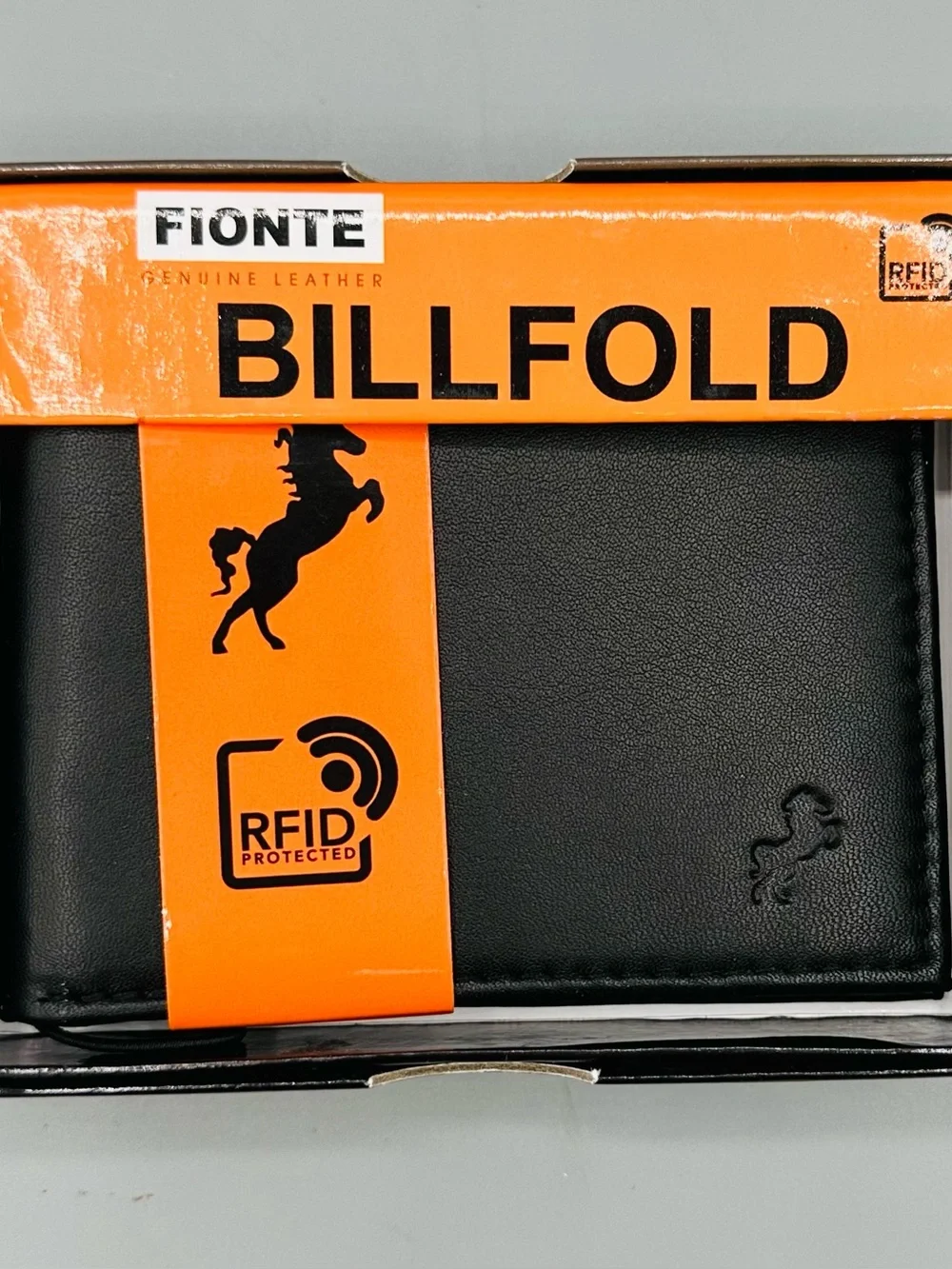 FIONTE Genuine Leather RFID Blocking Billfold Wallet Black Bifold New in Box!